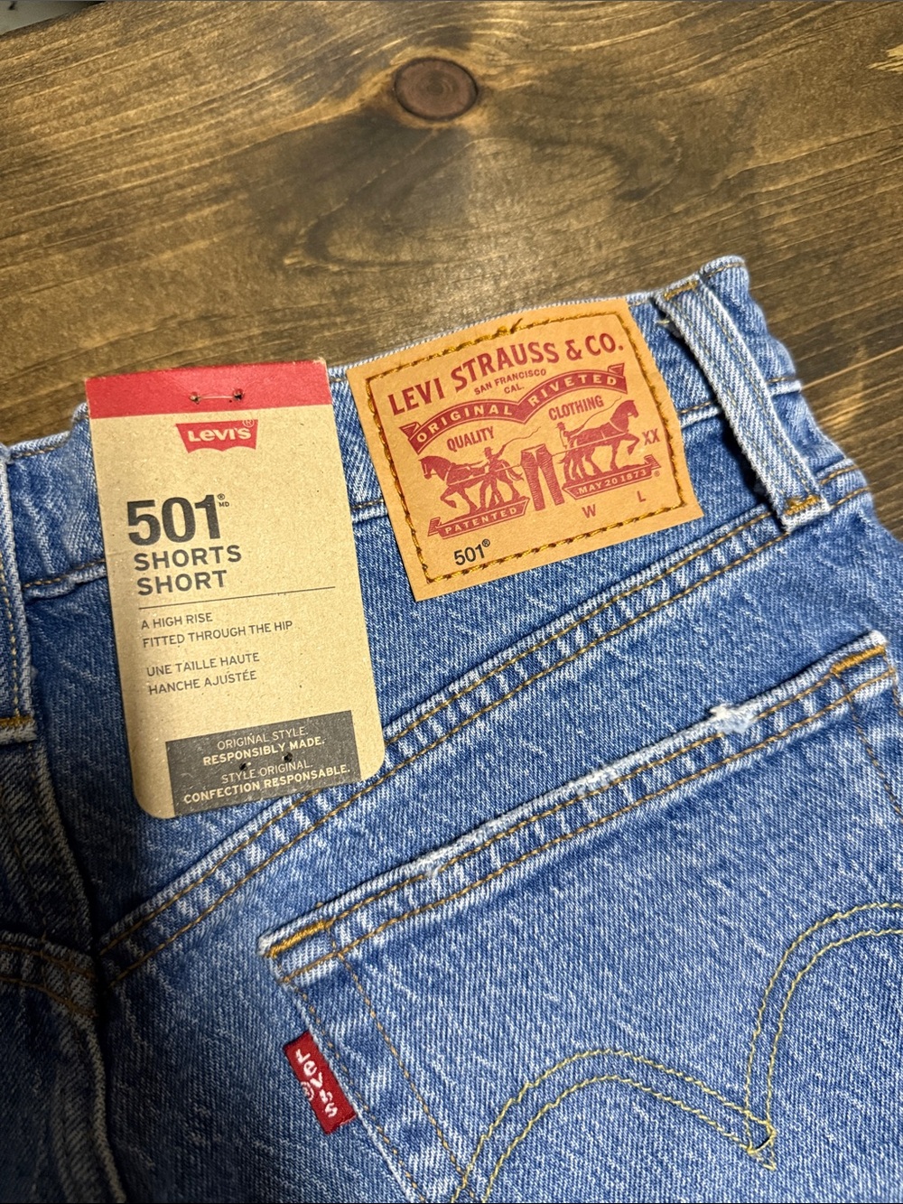 Levi's Light Blue Denim 501 Cutoff Women's Shorts - Picture 2 of 9
